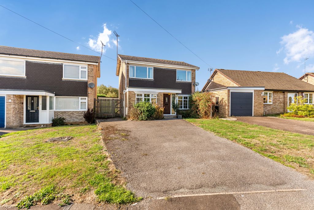 Cherrys Close Bloxham